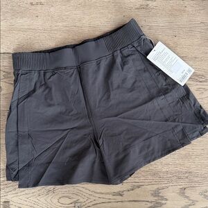 lululemon Black Stretch Woven Relaxed-Fit High-Rise Short 4"